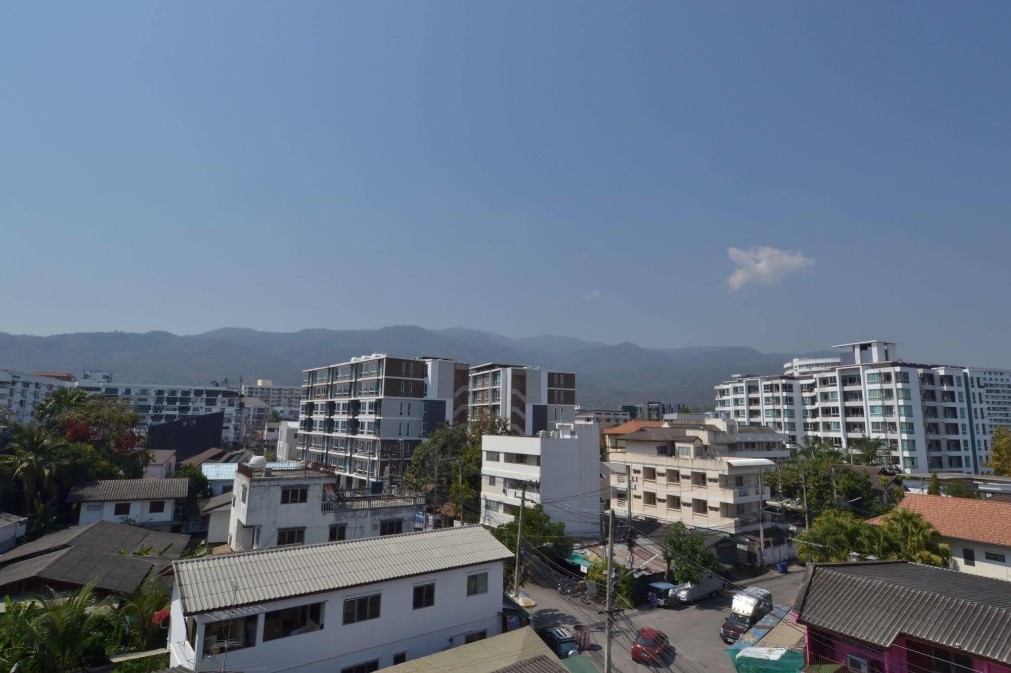 Isleep Guesthouse Chiang Mai Exterior photo