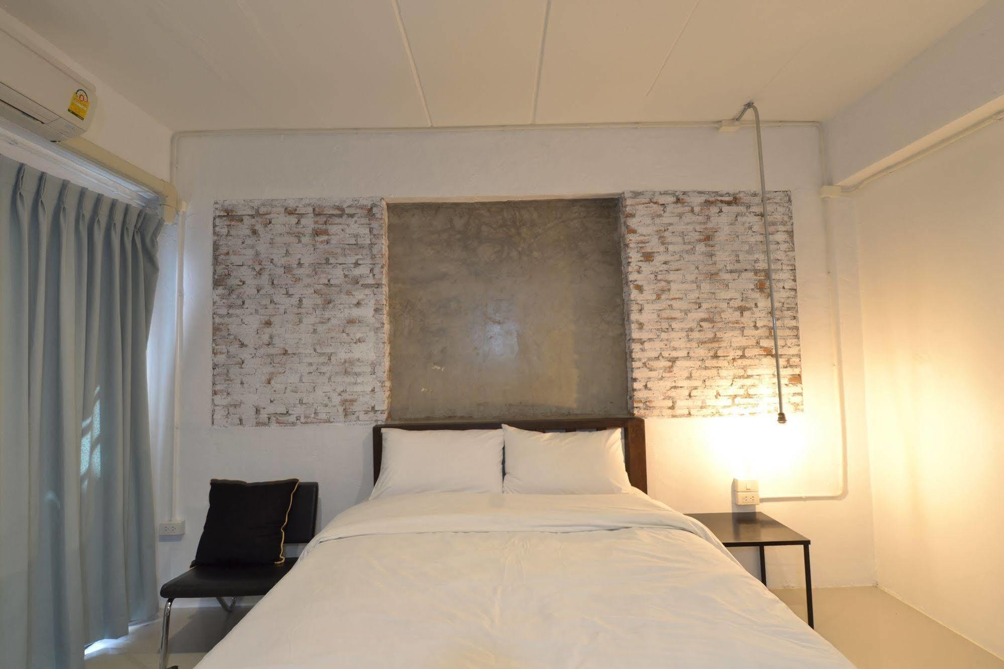 Isleep Guesthouse Chiang Mai Exterior photo
