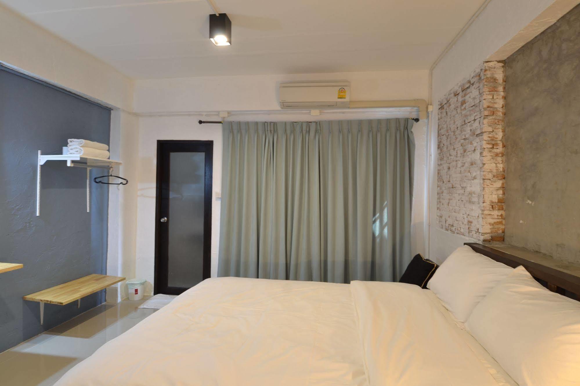 Isleep Guesthouse Chiang Mai Exterior photo